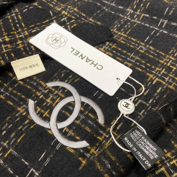 <AUTHENTIC>CHANEL Scarf main image 2